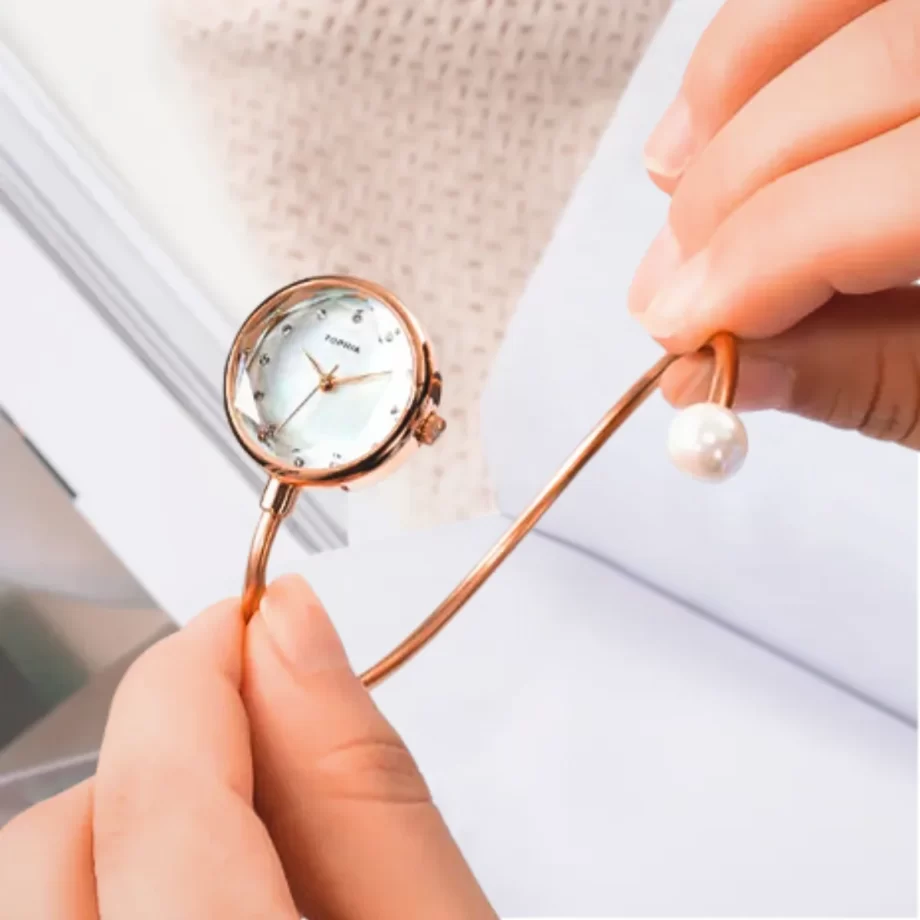 Stylish Rose Gold Watch – Timeless Elegance for Women